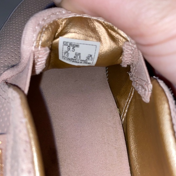 Vans - Picture 6 of 6